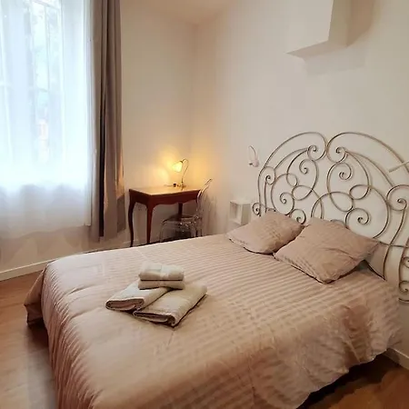 Classe 4 Etoiles - Cybele - Centre 2 Chambres, Cour Privative Et Garage