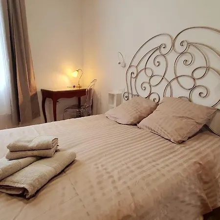 Apartment Classe 4 Etoiles - Cybele - Centre 2 Chambres, Cour Privative Et Garage *