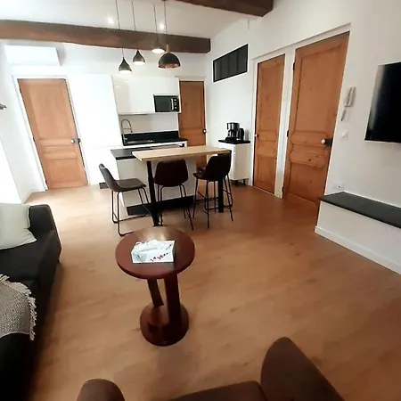 Classe 4 Etoiles - Cybele - Centre 2 Chambres, Cour Privative Et Garage
